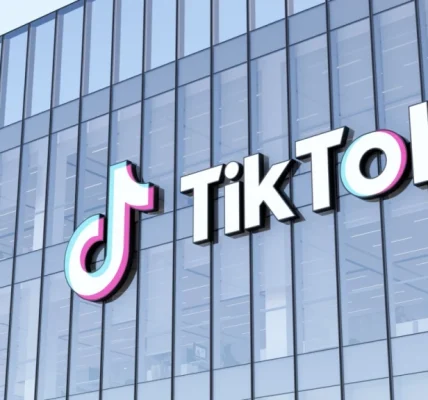 Prywatność i bezpieczeństwo na TikToku: Jak dbać o swoje dane i chronić się przed zagrożeniami w świecie mediów społecznościowych