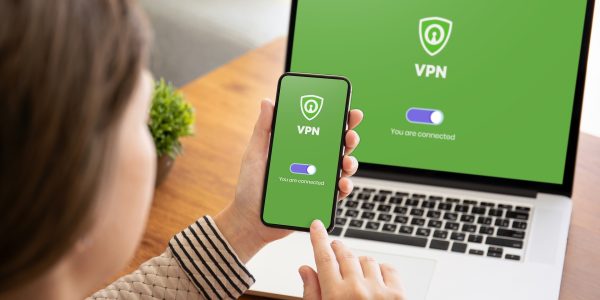 Czy warto wybrać darmowy VPN — czym tak naprawdę różni się od płatnego?