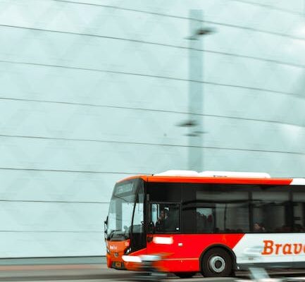 Podróżuj bezpiecznie busem z Polski do Holandii!