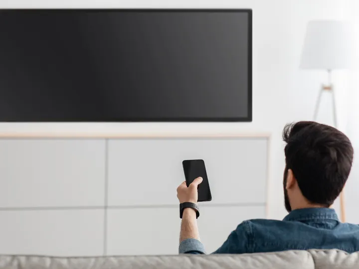 Jak podłączyć internet do telewizora bez Smart TV