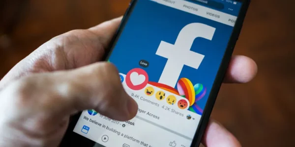 Facebook bez logowania. Jak przeglądać facebooka bez rejestracji?