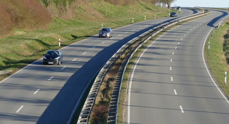 Dlaczego wybór odpowiedniej szkoły jazdy ma znaczenie dla przyszłych kierowców?