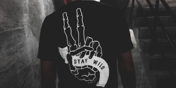 Koszulki męskie z nadrukiem – idealny wybór na co dzień i na różne okazje