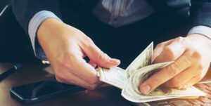 Analiza, jakie dokumenty są potrzebne do uzyskania kredytu hipotecznego i jak przygotować się do rozmowy z bankiem