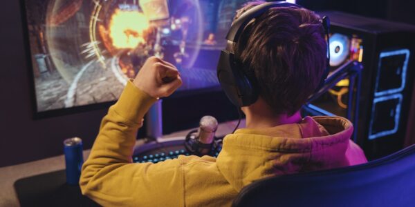 Jak Windows 12 Optymalizuje Wykorzystanie Zasobów Sprzętowych w Graach: Procesor, Karta Graficzna i Pamięć RAM