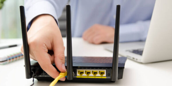 Jak połączyć dwa routery kablem? Kompleksowy przewodnik