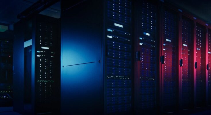 Jak zainstalować i skonfigurować rolę Hyper-V do tworzenia i zarządzania maszynami wirtualnymi w Windows Server