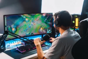 Nowe technologie w Trybie Gry Windows 12 – Jak Microsoft Optymalizuje Wydajność Gier?