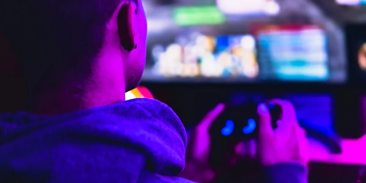 Porównanie gier w chmurze z tradycyjnymi grami – przyszłość gamingu?