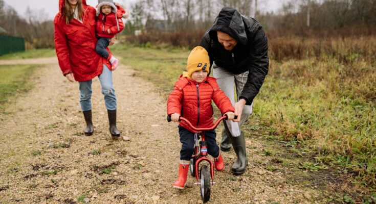 Kamizelki dziecięce - idelany dodatek w okresie przejściowym