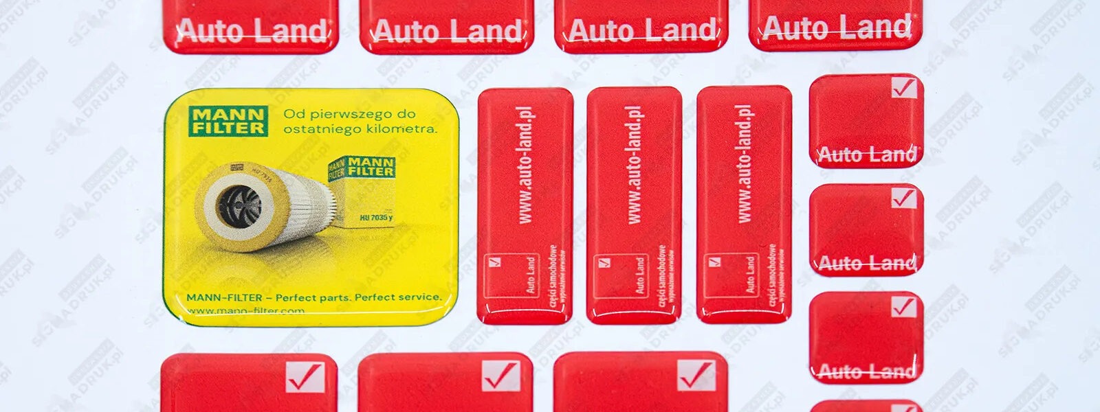 Naklejki wypukłe 3D: trójwymiarowy efekt, który odmieni Twoje logo