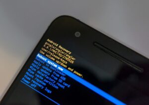 Czyszczenie partycji cache w trybie Recovery na Androidzie – jak to zrobić bezpiecznie?