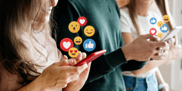 Jak media społecznościowe wpływają na nasze życie, relacje, zdrowie psychiczne i politykę?