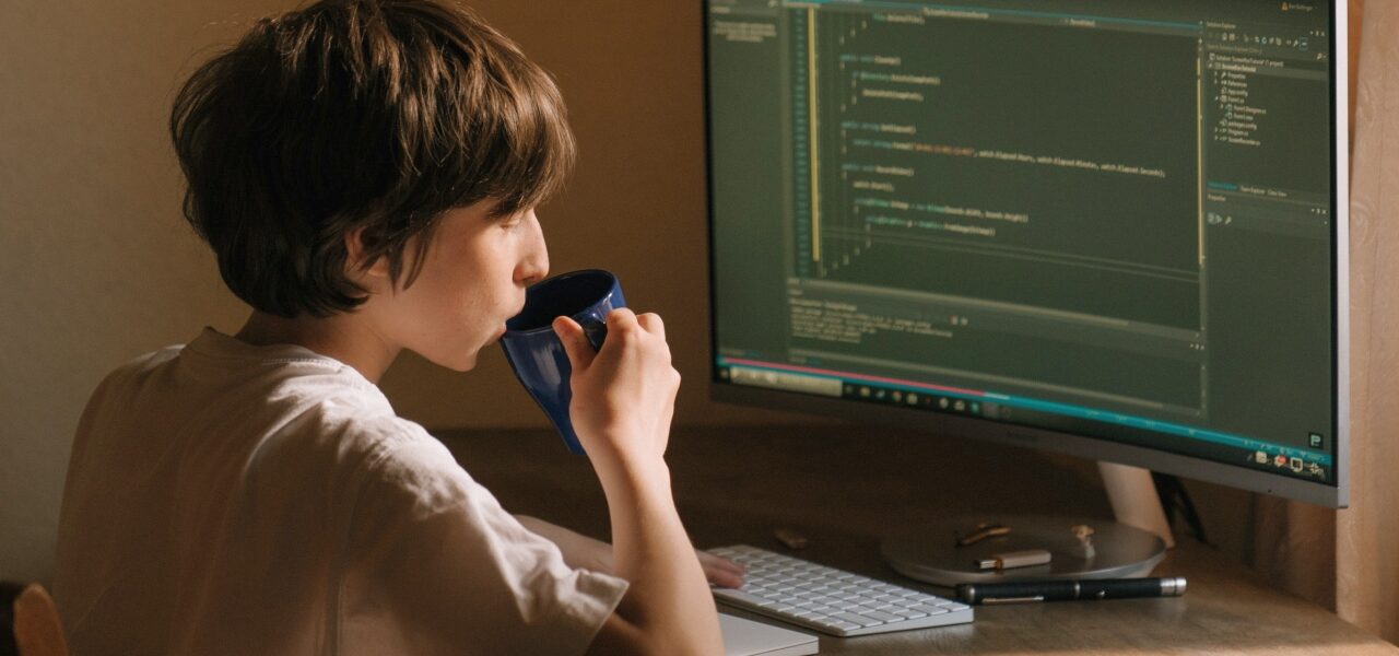 Jak nauczyć się programowania od zera? – Kompletna ścieżka dla początkujących