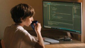 Jak nauczyć się programowania od zera? – Kompletna ścieżka dla początkujących