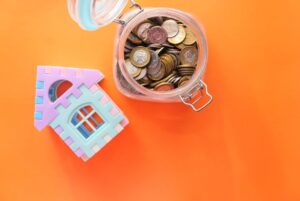 Kredyt gotówkowy a pożyczka gotówkowa – co wybrać i kiedy?