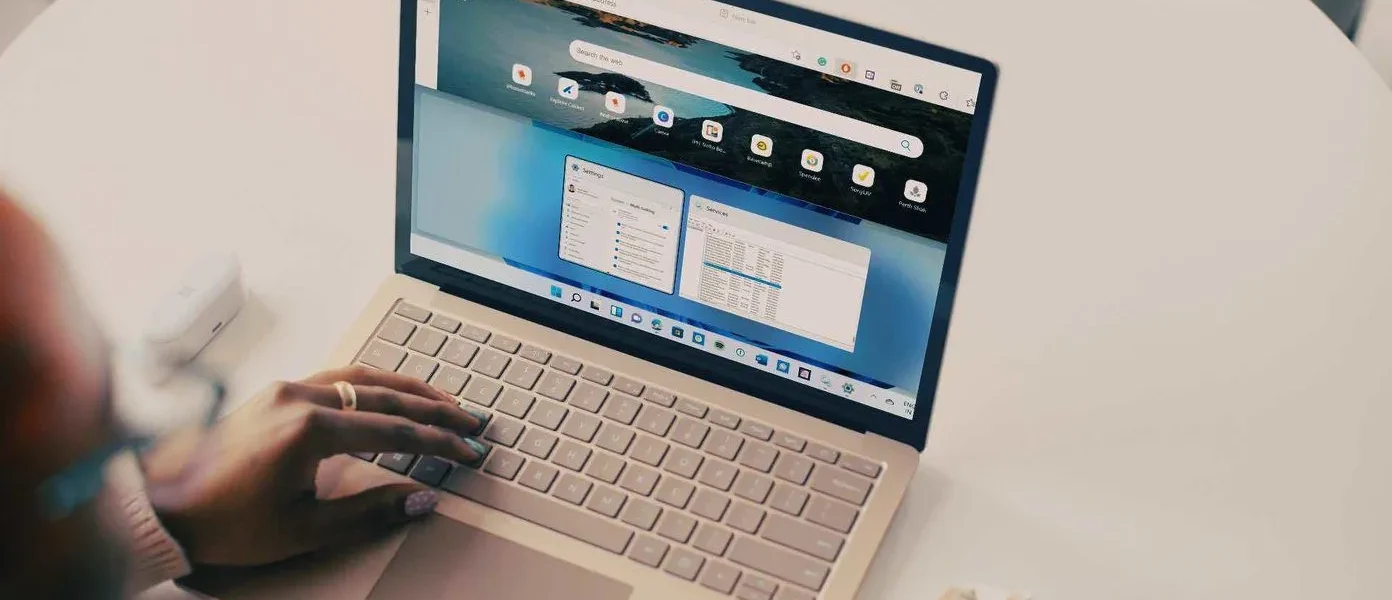 Windows 11 a zarządzanie oknami i przestrzenią roboczą: Układy przyciągania i grupy okien