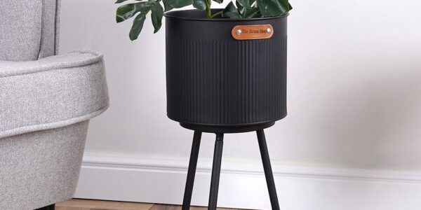 doniczka na nóżkach