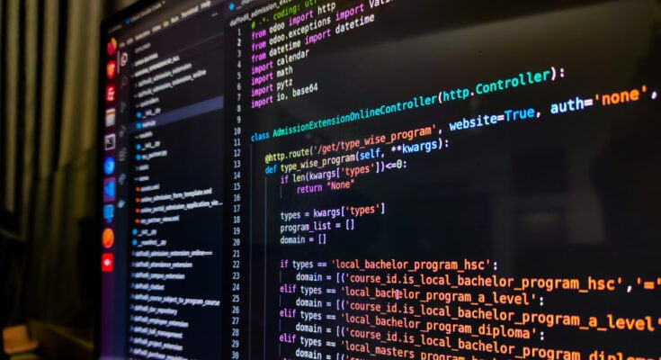 Analiza podatności w popularnych dystrybucjach Linuxa (Ubuntu, Fedora, Debian)