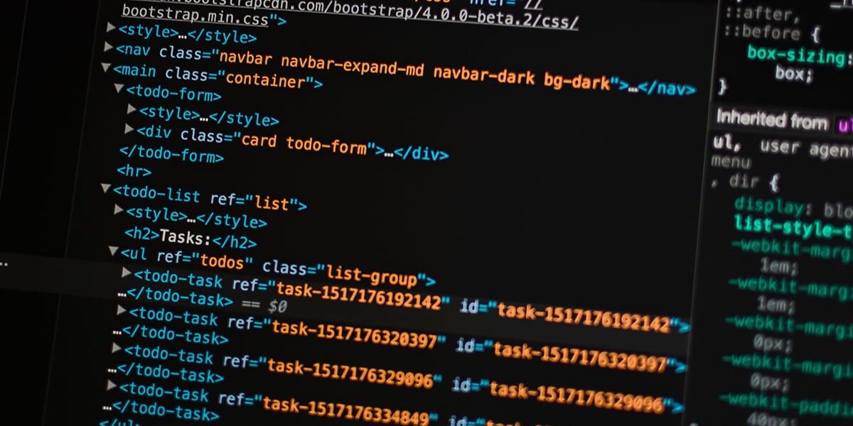 Analiza podatności w popularnych frameworkach programistycznych (np. biblioteki JavaScript) – Jak hakerzy wykorzystują luki w kodzie