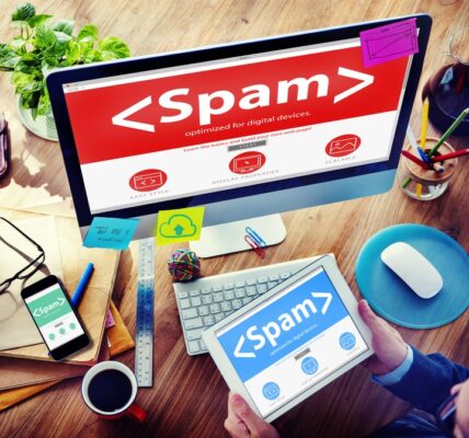 Wykorzystanie Luk w Aplikacjach Internetowych do Wysyłania Spamu