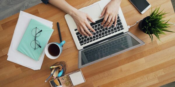 Jak założyć adres e-mail z własną domeną i uniknąć najczęstszych błędów?