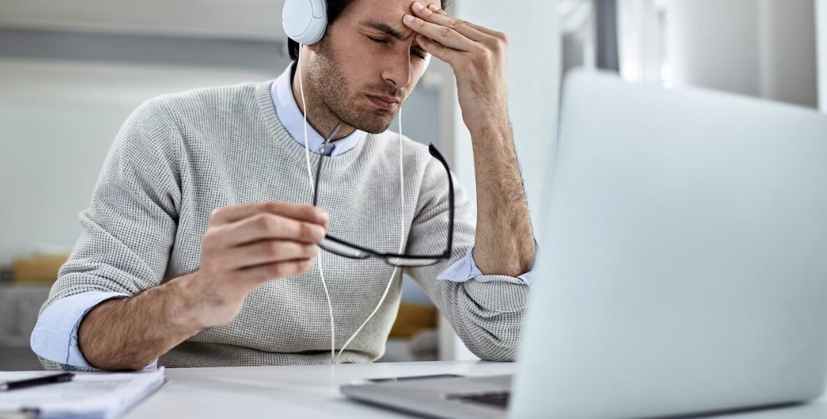 Błędy konfiguracji sieci: Problemy z interfejsami sieciowymi, adresacją IP, DNS, routingiem i narzędzia do ich diagnozowania (ip, ifconfig, netstat, ping)