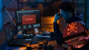 Botnety Wirusowe (Poza DDoS): Wykorzystywanie zainfekowanych komputerów do spamu, phishingu, kopania kryptowalut