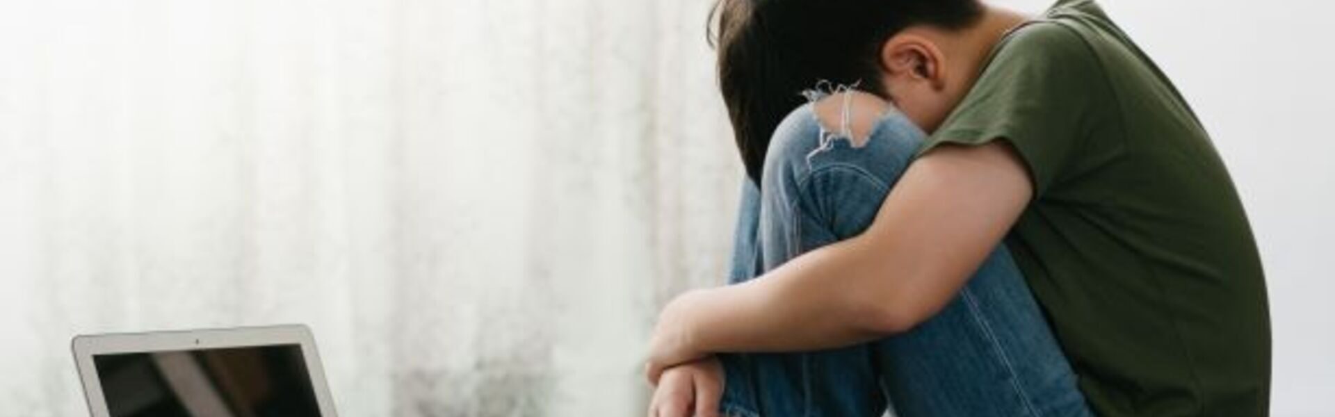 Cyberprzemoc i Hejt Online: Jak Chronić Dzieci Przed Agresją w Sieci?