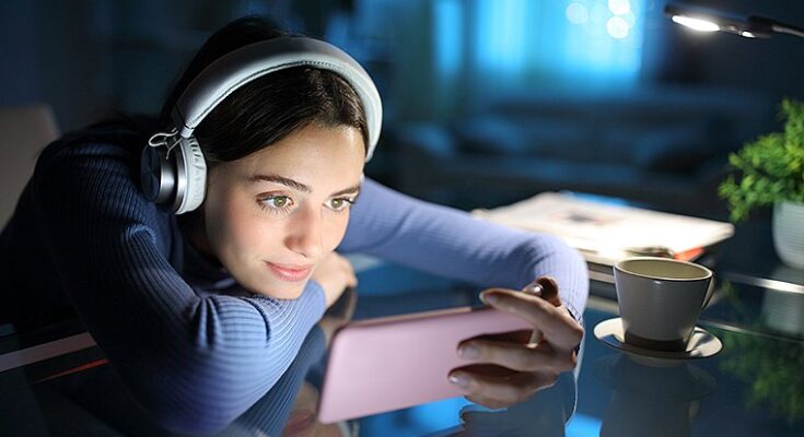 "Dopamine Trap": Jak media społecznościowe uzależniają i jak odzyskać kontrolę nad swoim czasem