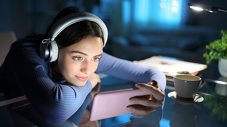 "Dopamine Trap": Jak media społecznościowe uzależniają i jak odzyskać kontrolę nad swoim czasem