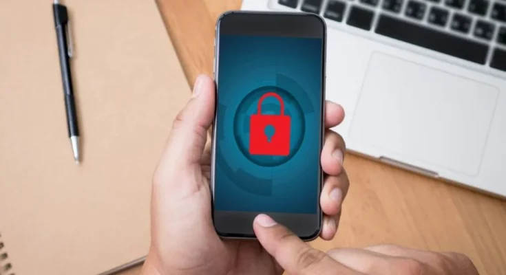 Fałszywe Usługi VPN: Jak cyberprzestępcy tworzą fałszywe usługi VPN w celu kradzieży danych użytkowników i jak je rozpoznawać