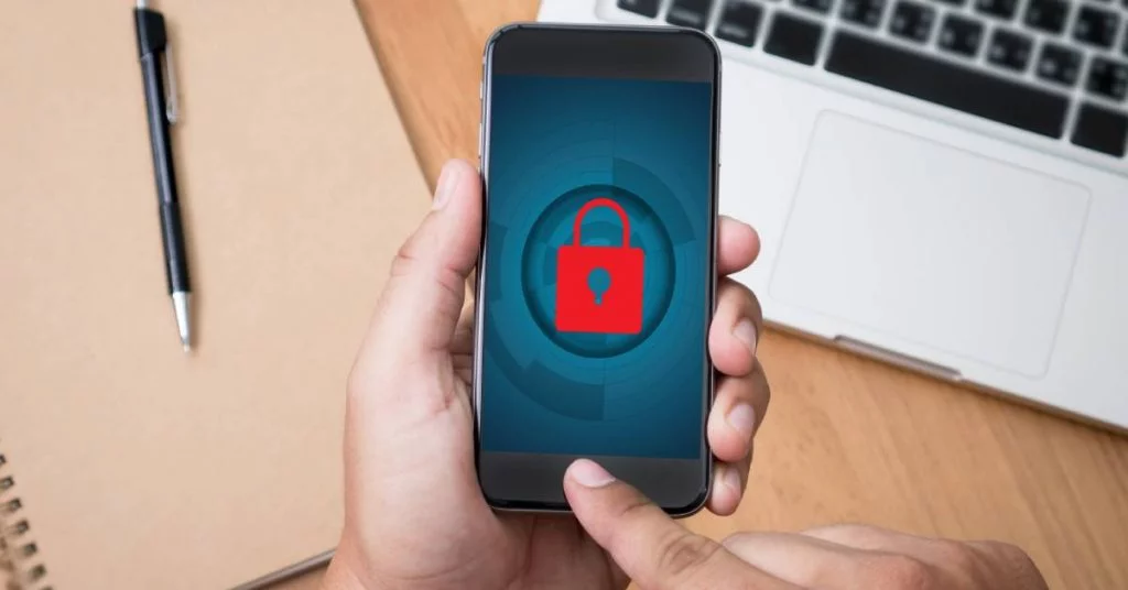 Fałszywe Usługi VPN: Jak cyberprzestępcy tworzą fałszywe usługi VPN w celu kradzieży danych użytkowników i jak je rozpoznawać