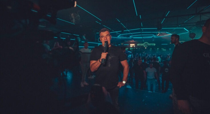 Interakcja z widzami: Jak budować zaangażowanie na czacie?