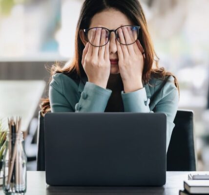 Jak radzić sobie ze stresem i wypaleniem zawodowym streamera?