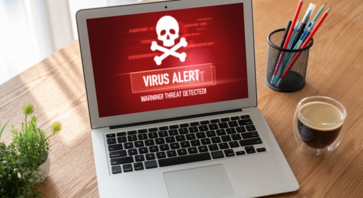 Jak rozpoznać zainfekowaną stronę internetową? Czerwone flagi i nietypowe zachowania witryn