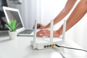 Konfiguracja sieci Wi-Fi w Windows 11 — Kompletny poradnik krok po kroku