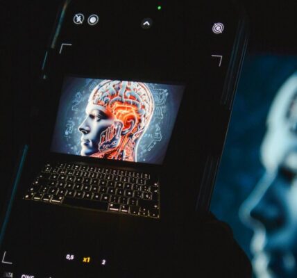 Modele językowe przyszłości: Multimodalność, dłuższa pamięć i większa precyzja