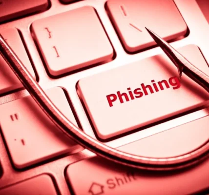 Phishing w 2025: Nowe techniki oszustów i jak się przed nimi bronić