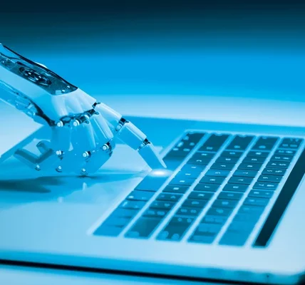 Przyszłość artykułów sponsorowanych: Trendy i innowacje w płatnym content marketingu