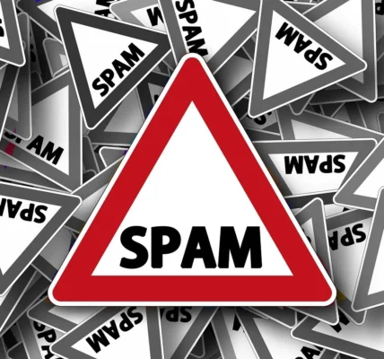 Rozpoznawanie phishingu i innych oszustw e-mailowych. Czerwone flagi i jak unikać stania się ofiarą