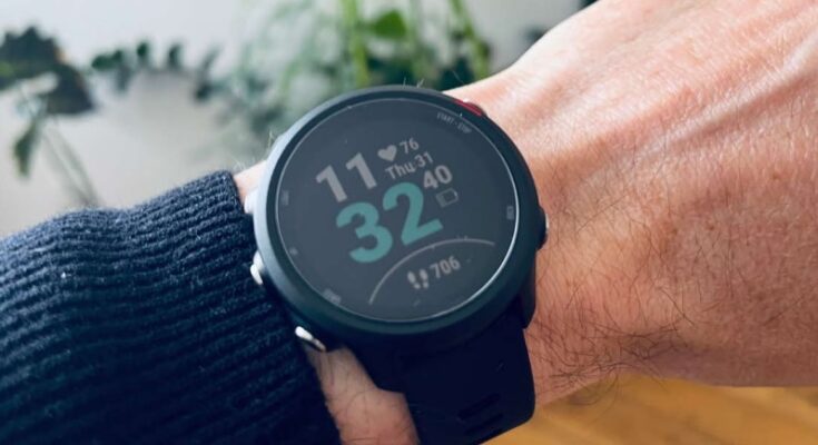 Technologie noszone dla zdrowia i fitness w 2025: Inteligentne zegarki, opaski i sensory