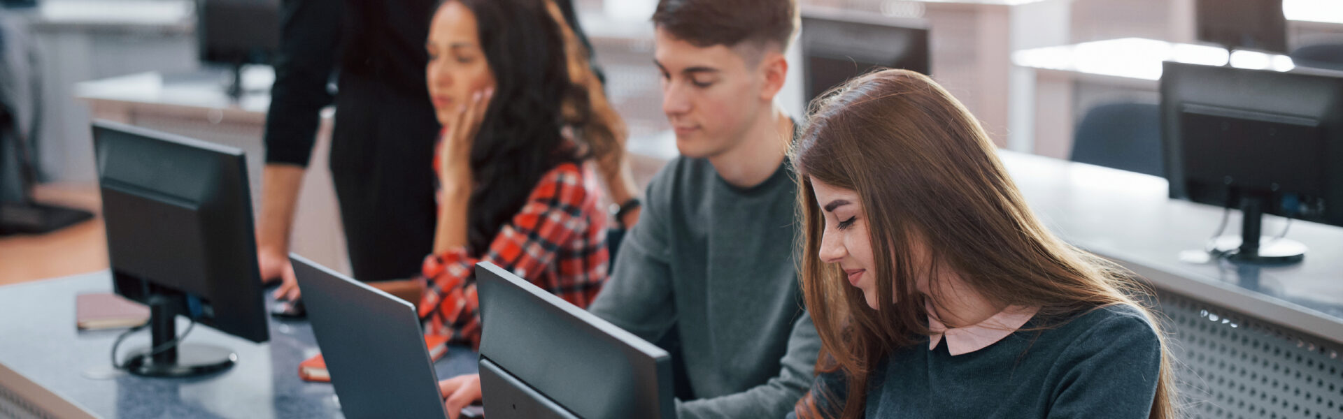 Jak skutecznie wdrożyć sztuczną inteligencję w codziennych zadaniach?