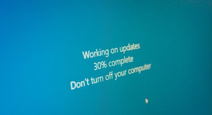 Automatyczne aktualizacje w Windows 12: Jak zarządzać nimi, by nie psuły systemu