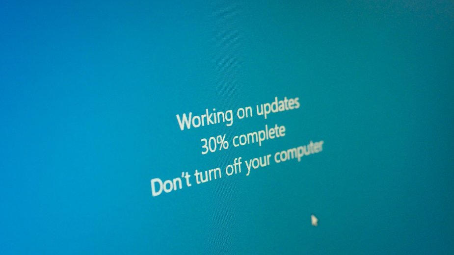 Automatyczne aktualizacje w Windows 12: Jak zarządzać nimi, by nie psuły systemu