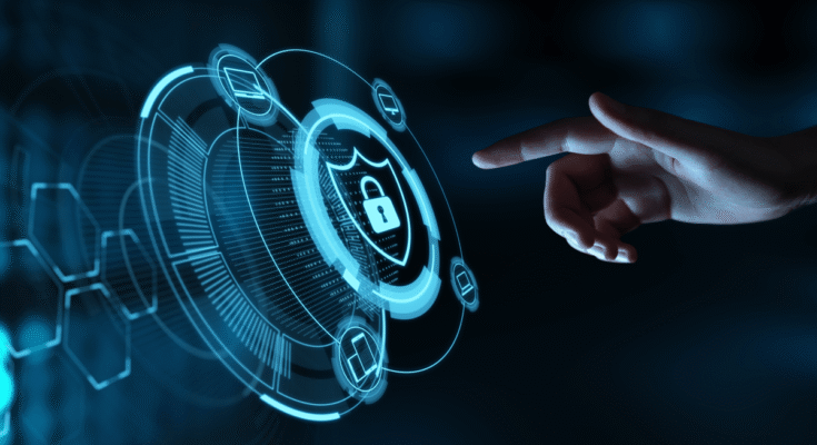 Cyberbezpieczeństwo a prawa człowieka: Gdzie kończy się ochrona, a zaczyna inwigilacja?