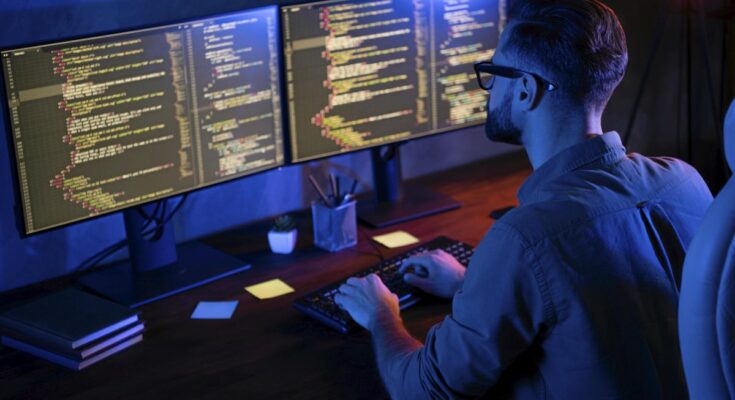 Edukacja administratorów i użytkowników: Najsłabsze ogniwo bezpieczeństwa to człowiek – jak go szkolić