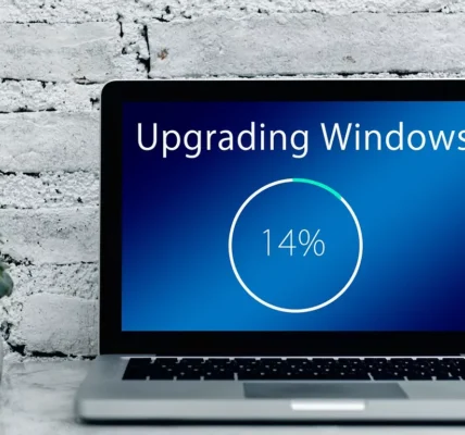 Luki w mechanizmach aktualizacji Windows Update: Czy Twój system jest aktualizowany bezpiecznie?