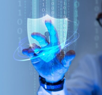 Regulacje a innowacje: Czy nowe przepisy hamują rozwój cyberbezpieczeństwa?