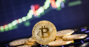 Zagrożenia związane z arbitrażem kryptowalut: Jak nie paść ofiarą oszustwa